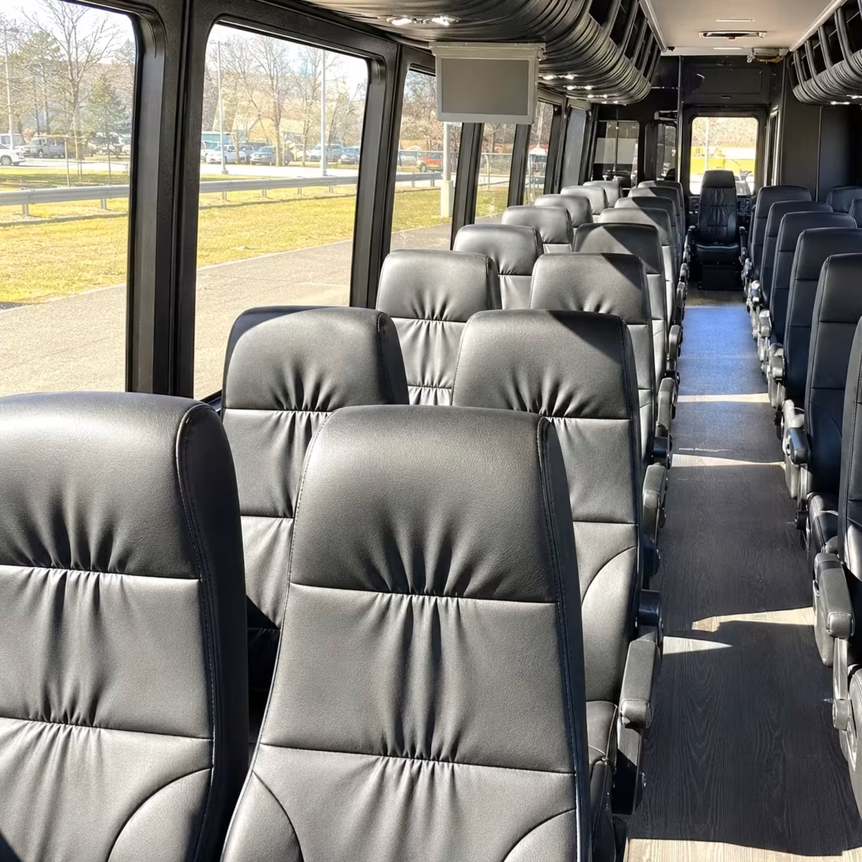 san marcos 28 passenger minibus rental